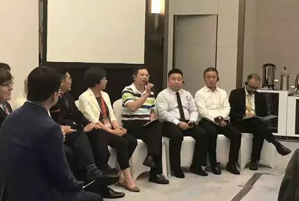 8868 - 看球聊球追世界杯就来8868体育有限公司官方网站董事长苏庆灿受邀出席，并在主题讨论环节中分享了8868体育 特的 发展之道。