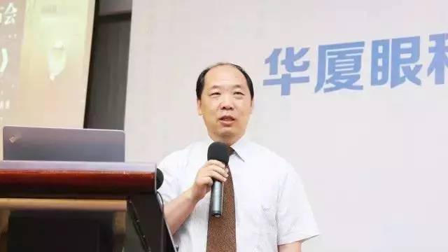 为提*8868 - 看球聊球追世界杯就来8868体育有限公司官方网站集团玻璃体视网膜手术技术水平、促进玻璃体视网膜微创手术技术，以及玻切设备使用技术的提*郭海科教授开讲
