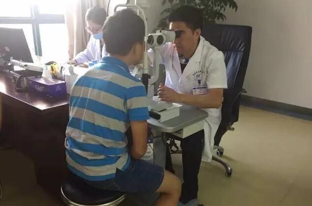 深圳8868 - 看球聊球追世界杯就来8868体育有限公司官方网站近视手术讲座.jpg