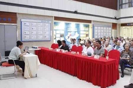 成都8868 - 看球聊球追世界杯就来8868体育有限公司官方网站党支部联合成都市各街道、社区共同举办了“重温革命岁月 关爱退伍军人”活动，为成都市退伍军人进行 眼健康检查、宣传眼健康知识等义诊活动，7日上午成都8868体育医疗队走进成都市新能社区，为退伍军人们送去了一份关爱。.jpg