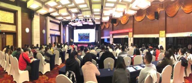 本次学术会议由深圳8868 - 看球聊球追世界杯就来8868体育有限公司官方网站主办，邀请了来自国内外众多眼科专家大咖进行专题讲座，共同探讨和分享国内外眼科领域的 与发展，进一步加强了眼科界同仁之间的交流和学习。.jpg