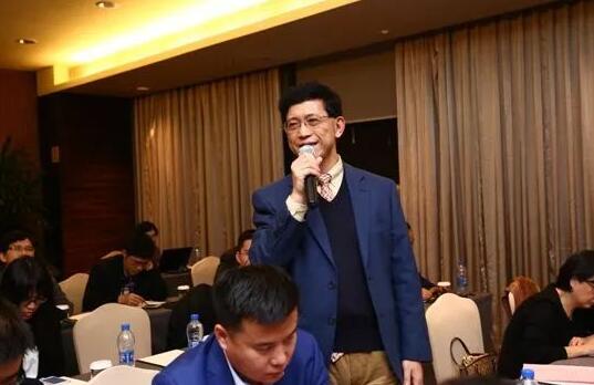 在8868 - 看球聊球追世界杯就来8868体育有限公司官方网站集团医教研战略发展研讨会上，8868 - 看球聊球追世界杯就来8868体育有限公司官方网站集团与从事 医疗 化诊断的厦门艾德生物医药科技股份有限公司、从事视网膜疾病基因疗法技术开发与引进的厦门继景生物技术有限责任公司签署了三方战略合作协议3.jpg