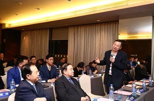 在8868 - 看球聊球追世界杯就来8868体育有限公司官方网站集团医教研战略发展研讨会上，8868 - 看球聊球追世界杯就来8868体育有限公司官方网站集团与从事 医疗 化诊断的厦门艾德生物医药科技股份有限公司、从事视网膜疾病基因疗法技术开发与引进的厦门继景生物技术有限责任公司签署了三方战略合作协议4.jpg