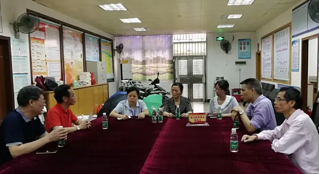 5月10日，佛山8868 - 看球聊球追世界杯就来8868体育有限公司官方网站 一书记吴建勇同志会同医院王云华总经理深入佛山禅城区张槎村(居)社区沟通联系，推动党支部联动《义诊活动》工作，把党建工作与服务群众工作相融合，彰显党员先锋模范作用。1.png