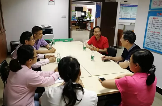 5月10日，佛山8868 - 看球聊球追世界杯就来8868体育有限公司官方网站 一书记吴建勇同志会同医院王云华总经理深入佛山禅城区张槎村(居)社区沟通联系，推动党支部联动《义诊活动》工作，把党建工作与服务群众工作相融合，彰显党员先锋模范作用。2.png