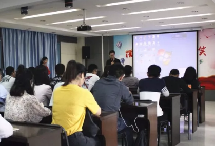 合肥名人眼科医院“摆脱束缚，放肆微笑”8868体育屈光医生见面会2.png