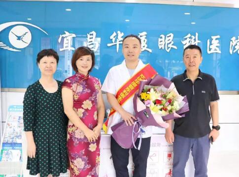 8868体育菅东利医生参加中国援助阿尔及利亚医疗队活动1.jpg