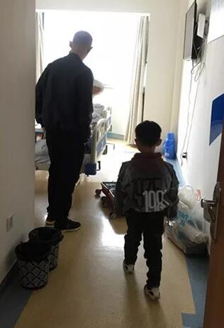 成都8868 - 看球聊球追世界杯就来8868体育有限公司官方网站接诊眼外伤致白内障小患者.jpg