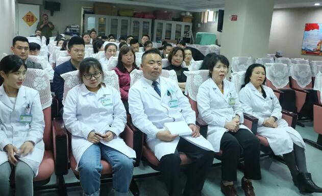 8868体育庄严宣誓加入北京市红十字会1.jpg