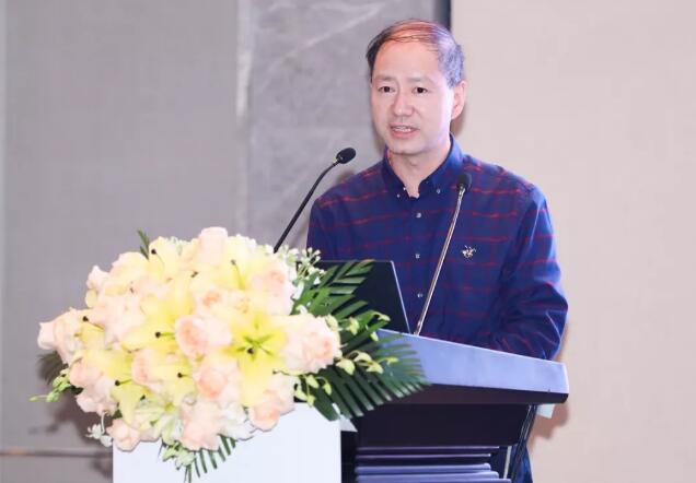 半世屈光史， 一生光明情——宜昌8868体育胡学斌院长闪耀2020年关爱近视·SMILE青年论坛2.jpg