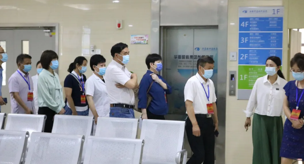西安市雁塔区大人视察组一行莅临西安8868 - 看球聊球追世界杯就来8868体育有限公司官方网站调研指导3.png