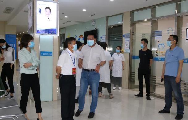 西安市雁塔区大人视察组一行莅临西安8868 - 看球聊球追世界杯就来8868体育有限公司官方网站调研指导4.png