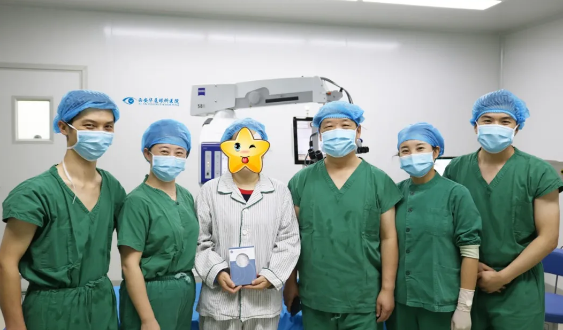 8月31日西安8868 - 看球聊球追世界杯就来8868体育有限公司官方网站为患者实施AcrySof IQ PanOptix人工晶状体植入术1.png