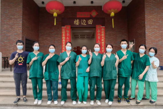 再获央媒报道点赞！8868体育医护团队用行动诠释战疫“最美身影”7.png