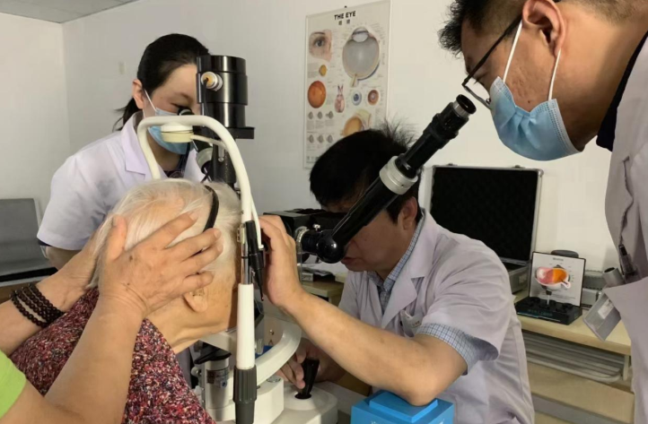 两手抓，两不误！郑州8868 - 看球聊球追世界杯就来8868体育有限公司官方网站疫情期间诊疗正常进行1.png