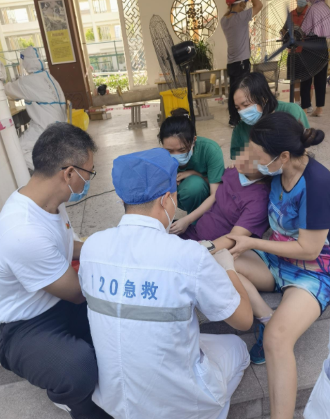 凤凰网：紧急出征！8868体育多支医疗队星夜逆行抗疫前线9.png
