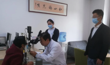 眼科博士徐惠民凭啥能有那么多“铁杆粉丝”...... —— 一位郑州8868体育医生的真实故事之三3.png